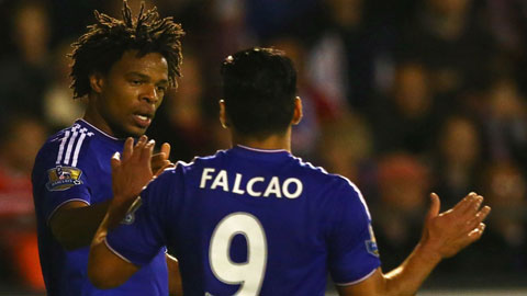 Remy xứng đáng chơi cao nhất trên hàng công Chelsea Remy xứng đáng chơi cao nhất trên hàng công Chelsea