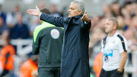Mourinho muốn xới tung đội hình Chelsea để tìm công thức chiến thắng Mourinho muốn xới tung đội hình Chelsea để tìm công thức chiến thắng