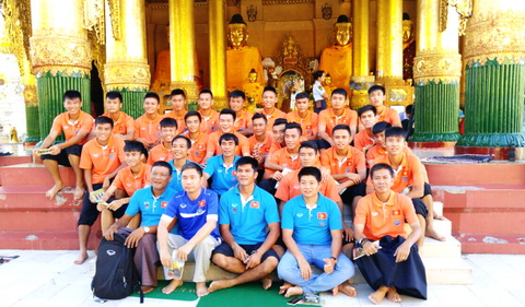 U19 Việt Nam tham quan thắng cảnh ở Yangon U19 Việt Nam tham quan thắng cảnh ở Yangon