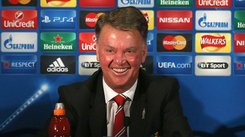 HLV Van Gaal kiểm soát mọi thứ ở M.U kể cả việc ăn trưa HLV Van Gaal kiểm soát mọi thứ ở M.U kể cả việc ăn trưa