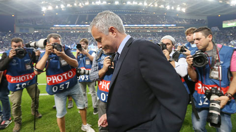 Sai lầm chiến thuật biến Mourinho thành “người hết đặc biệt” Sai lầm chiến thuật biến Mourinho thành “người hết đặc biệt”