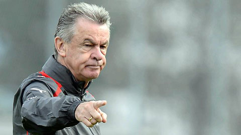Với cựu HLV Hitzfeld, Bayern và Dortmund đều sở hữu những cá nhân gây đột biến Với cựu HLV Hitzfeld, Bayern và Dortmund đều sở hữu những cá nhân gây đột biến