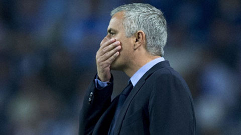 Muốn cứu Chelsea, Mourinho hãy học theo... Van Gaal Muốn cứu Chelsea, Mourinho hãy học theo... Van Gaal