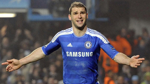 Vực lại hàng thủ Chelsea bằng cách loại bỏ Ivanovic Vực lại hàng thủ Chelsea bằng cách loại bỏ Ivanovic