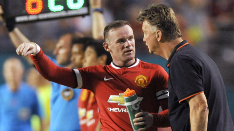Van Gaal bị điên mới trảm Rooney Van Gaal bị điên mới trảm Rooney
