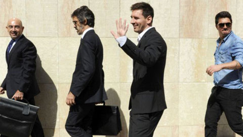 Messi nguy cơ ngồi tù 22 tháng: Đại diện Messi lên tiếng Messi nguy cơ ngồi tù 22 tháng: Đại diện Messi lên tiếng