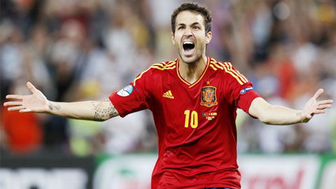 Fabregas là chân kiến tạo nhiều nhất lịch sử bóng đá Tây Ban Nha Fabregas là chân kiến tạo nhiều nhất lịch sử bóng đá Tây Ban Nha