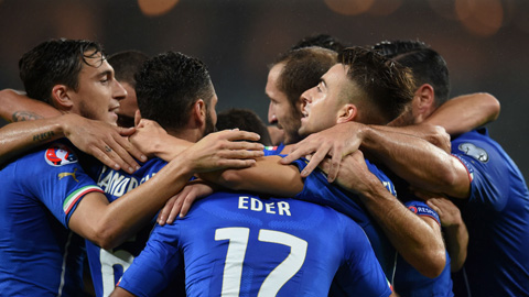HLV Conte thở phào sau khi Italia giành vé dự EURO 2016 HLV Conte thở phào sau khi Italia giành vé dự EURO 2016