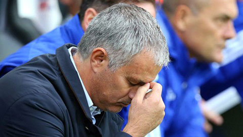 HLV Mourinho khiến bóng đá Anh thụt lùi 30 năm HLV Mourinho khiến bóng đá Anh thụt lùi 30 năm
