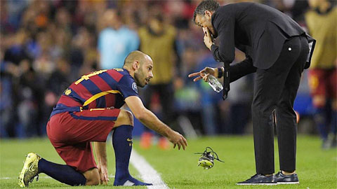 Mascherano đã đá hơn 1.000 phút không nghỉ Mascherano đã đá hơn 1.000 phút không nghỉ