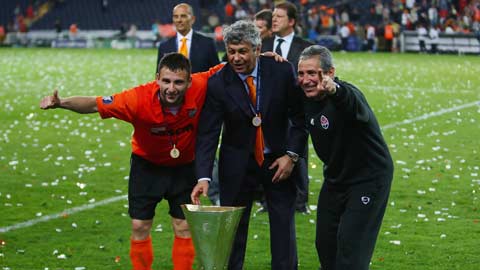 HLV Mircea Lucescu cán mốc 100 trận ở Champions League HLV Mircea Lucescu cán mốc 100 trận ở Champions League