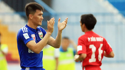 Công Vinh: “Chưa có CLB nào của Thái Lan mời tôi” Công Vinh: “Chưa có CLB nào của Thái Lan mời tôi”