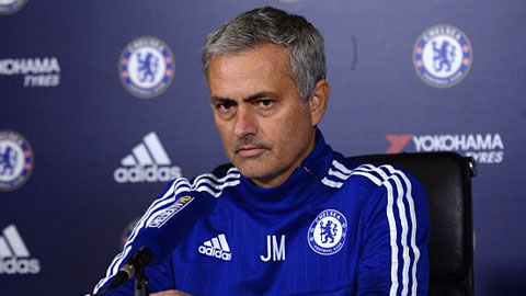 HLV Mourinho cương quyết nhận mình đúng vụ nổi điên khi bị quay lén HLV Mourinho cương quyết nhận mình đúng vụ nổi điên khi bị quay lén