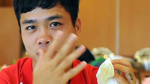 Những bản "họa bì" ấn tượng nhất của cầu thủ Việt Những bản "họa bì" ấn tượng nhất của cầu thủ Việt
