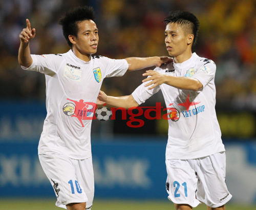 Những khoảnh khắc ấn tượng nhất vòng 20 V-League 2013