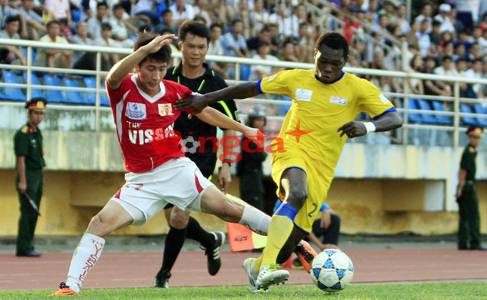 Những khoảnh khắc ấn tượng nhất vòng 20 V-League 2013