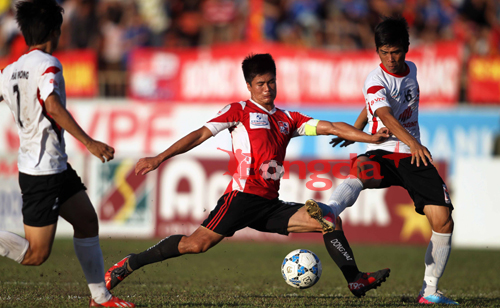 Những khoảnh khắc ấn tượng nhất vòng 20 V-League 2013