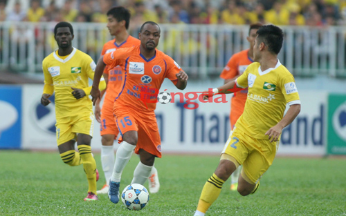 Những khoảnh khắc ấn tượng nhất vòng 20 V-League 2013