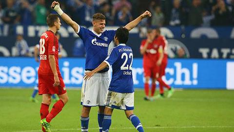 Schalke (áo xanh) bất ngờ có được chiến thắng trước Leverkusen