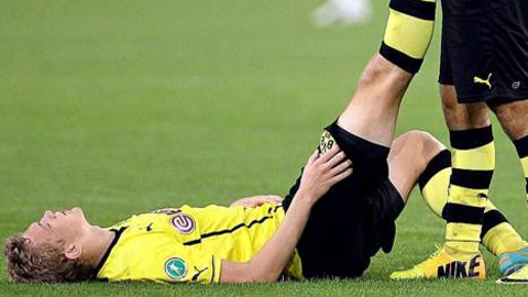 Chuyện lạ: Dortmund II chiến thắng với... 12 cầu thủ trên sân
