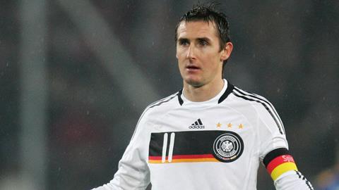 Cùng với Gerd Mueller, Klose là một trong 2 chân sút đóng góp nhiều bàn thắng nhất cho ĐTQG Đức