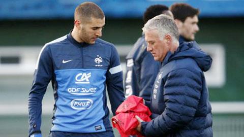 HLV Deschamps luôn đặt niềm tin vào Benzema