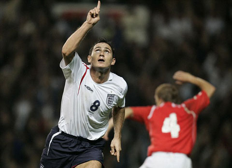 Nhìn lại 99 trận đấu đã qua của Lampard với Tam sư