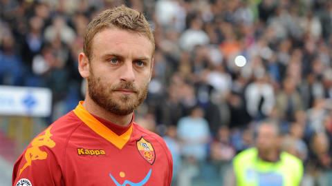 Không phải Tevez, Higuain hay Kaka, De Rossi hưởng lương cao nhất Serie A