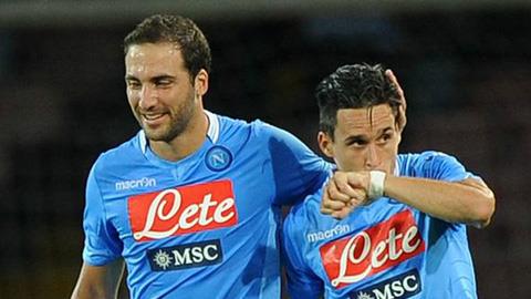 Higuain và Callejon đang tỏa sáng trong màu áo Napoli