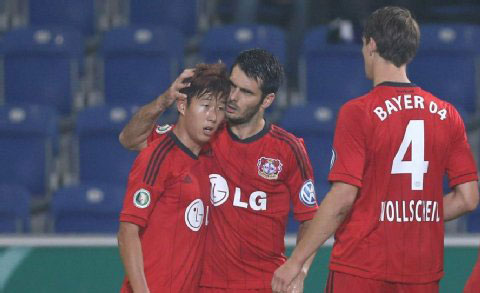 Vòng 2 Cúp Quốc gia Đức: Dortmund thắng nhọc