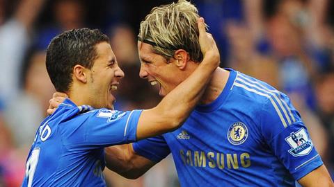 Fernando Torres khiến Hazard 