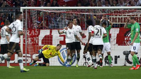 Bayern Munich dễ dàng đi tiếp sau chiến thắng trước Hannover 96