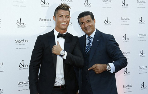 Ronaldo chơi sang, mua đồng hồ mới có giá bằng cả căn biệt thự
