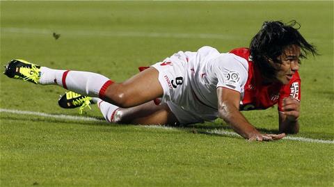 Falcao không thể chọc thủng lưới Reims