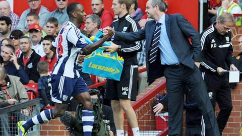 Saido Berahino (trái)