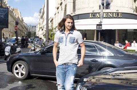 Ibrahimovic sống như thày tu