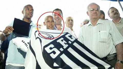 Gần 100 người biến Neymar thành triệu phú