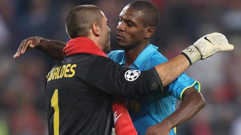 Valdes muốn tới Monaco vì Abidal