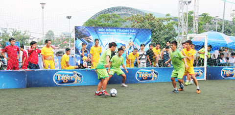 Tiger Street Football 2013: CLB Đạt Vĩnh Tiến đoạt chức vô địch vòng đấu loại tại TP. HCM
