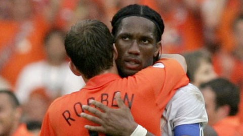 Robben và Drogba từng phải khổ chiến để giành 1 tấm vé qua “bảng tử thần” tại World Cup 2006