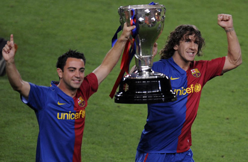 Barca thời Martino: Con tin của quá khứ