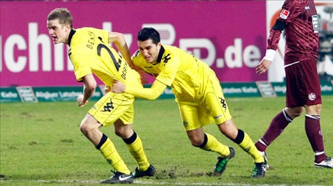 Dortmund điêu đứng khi Bender và Sahin (phải) tái phát chấn thương