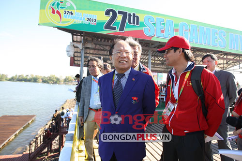 TRỰC TIẾP SEA Games (12/12): Tay vợt Tiến Minh giành quyền vào bán kết