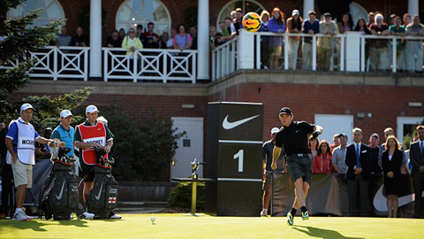 Rooney là cầu thủ Anh giàu nhất ở Premier League