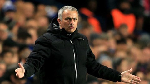 Chelsea: Sexy football đây sao, Mourinho?