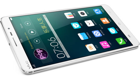 Smartphone màn hình phân giải 2K đầu tiên trên thế giới trình làng