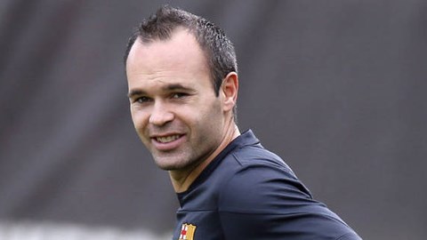 Iniesta đã gia hạn hợp đồng với Barca thêm 3 năm
