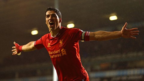 Suarez vừa gia hạn hợp đồng với Liverpool đến năm 2018