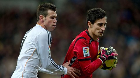 Gareth Bale (trái)