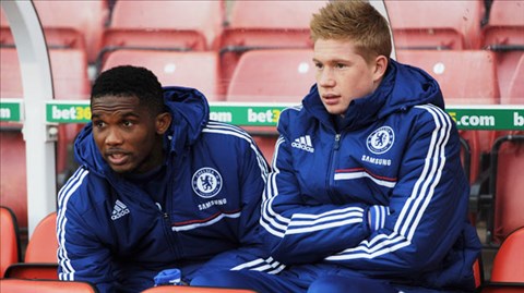 Schalke đang rất muốn có Kevin de Bruyne (phải)